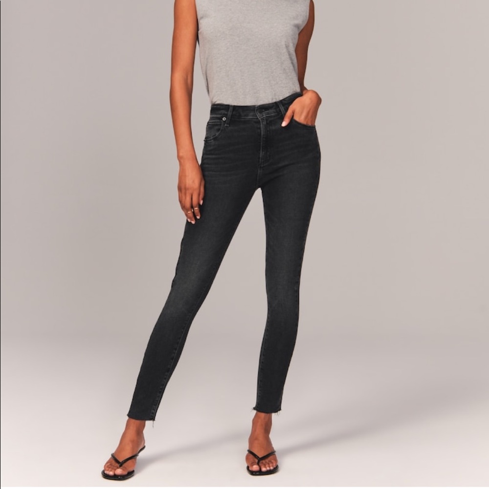 NWT High Rise Super Skinny Ankle, 24